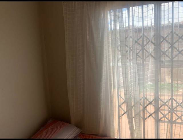2 BEDROOM HOUSE FOR SALE IN BRAAMFISCHERVILLE